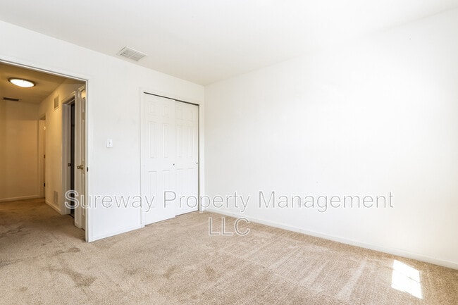 Building Photo - 158 Chancellor Dr