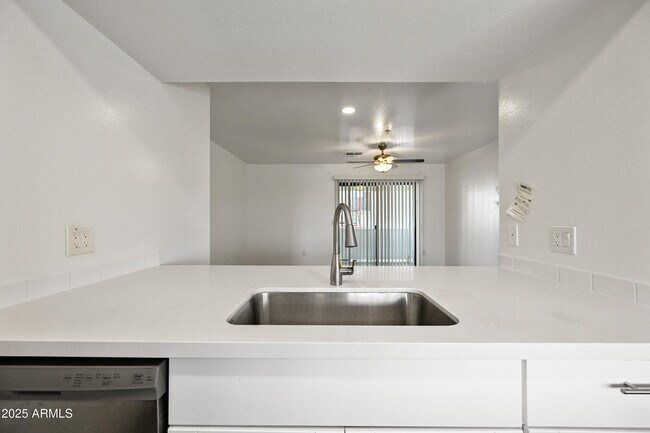 Building Photo - 3065 N 67th Ave
