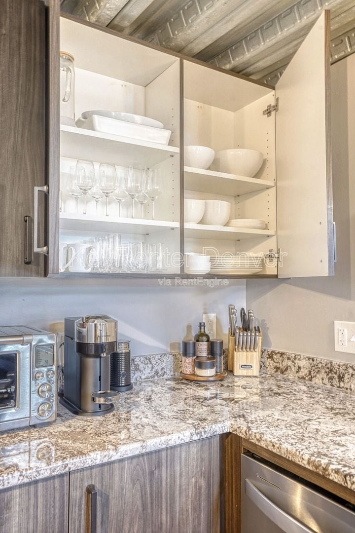 Building Photo - 1111 Osage St