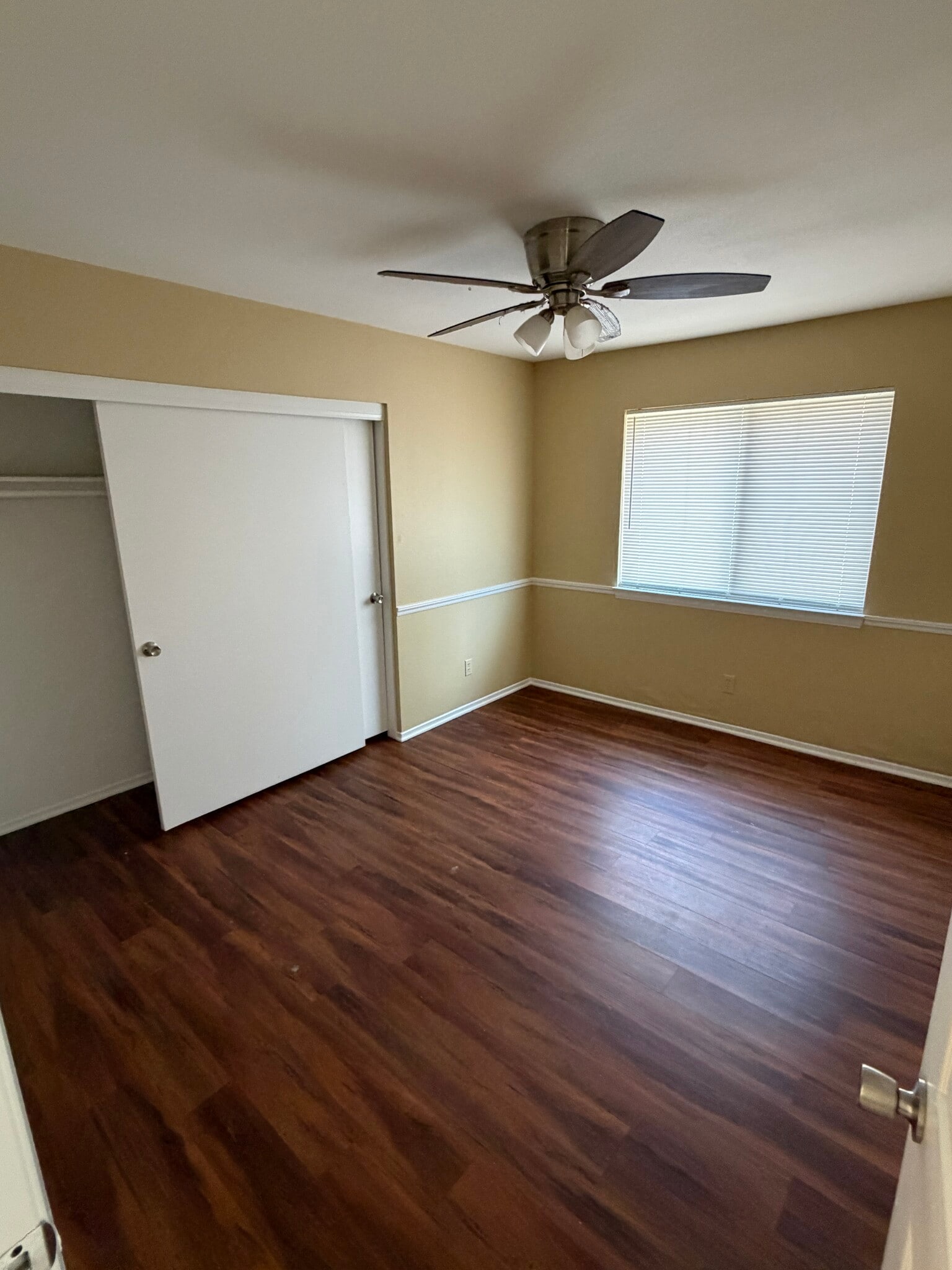 Room 3 - 3865 Rexford Dr