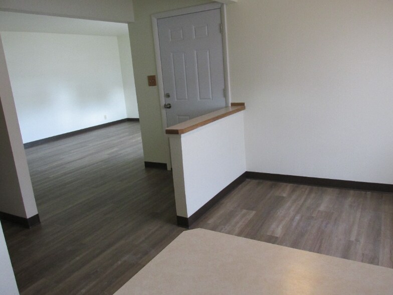 Building Photo - 4213 Clark Ave