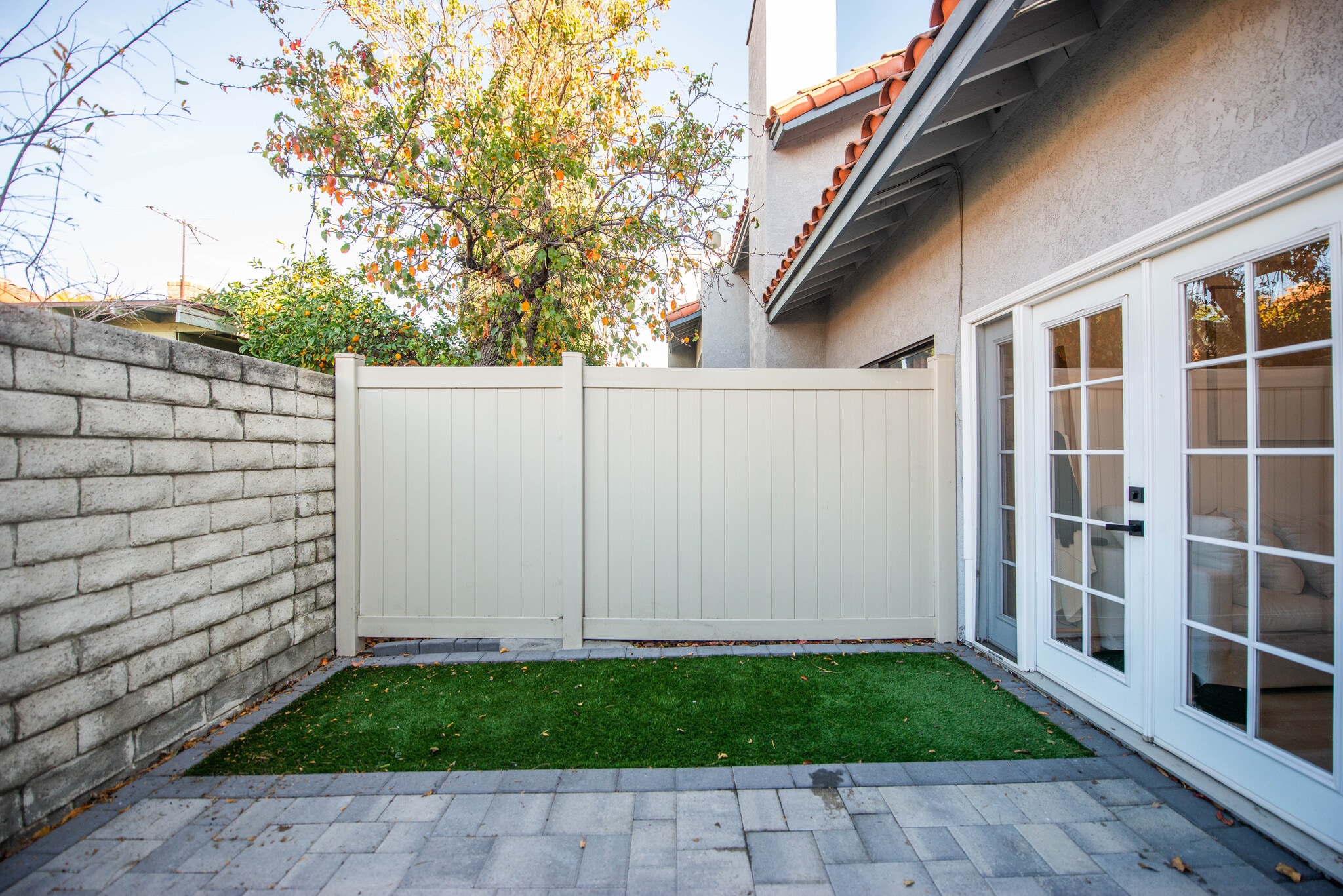 Building Photo - 20645 Roscoe Blvd