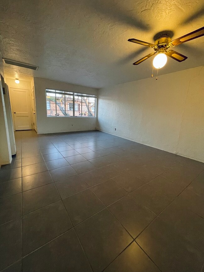 Building Photo - 2334 N Richey Blvd