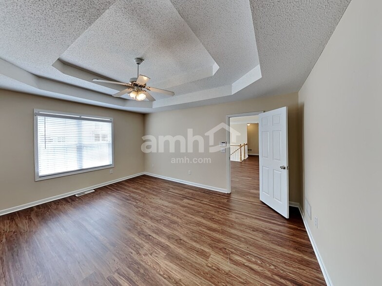 Building Photo - 5745 Newnan Cir