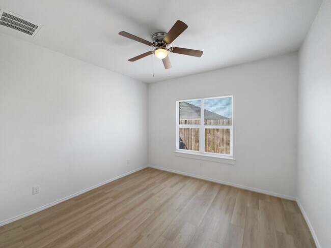 Building Photo - 5524 Itasca St