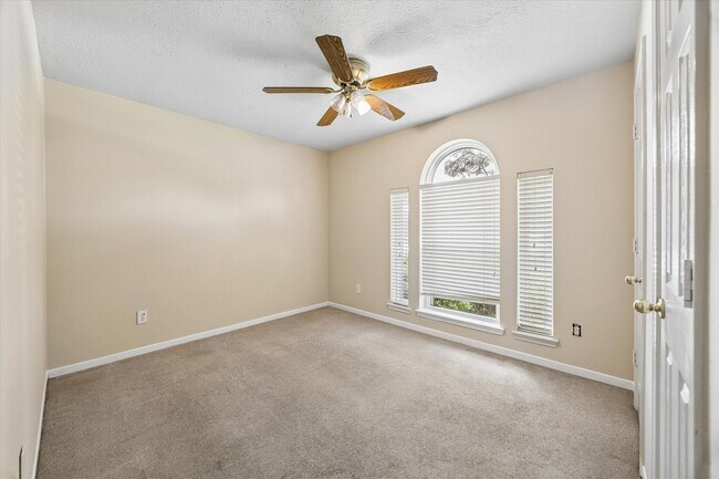 Building Photo - 9714 Shadowglade Ct