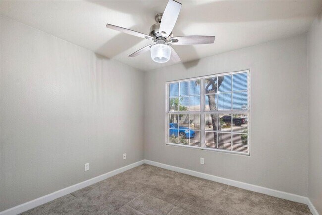 Building Photo - 4623 E Desert Wind Dr.