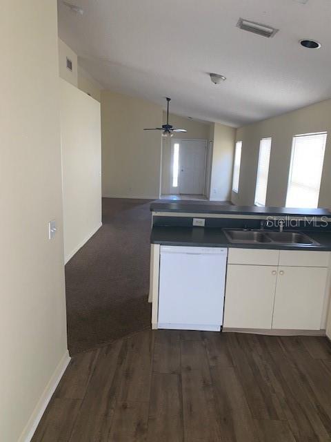 Building Photo - 205 Summer Sails Dr