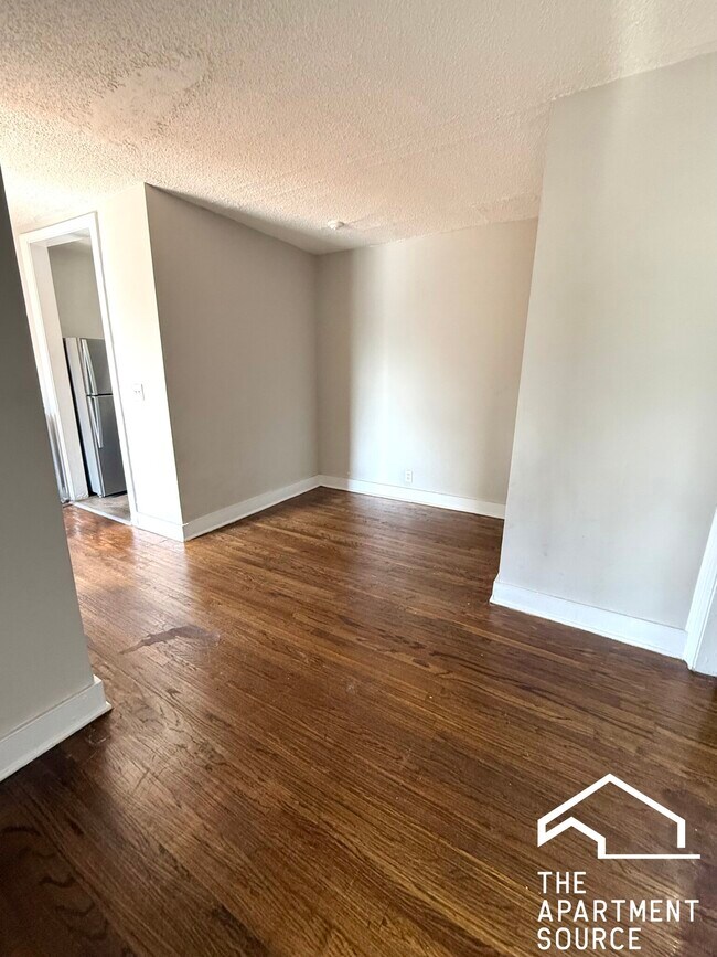 Building Photo - 6959 S Paxton Ave