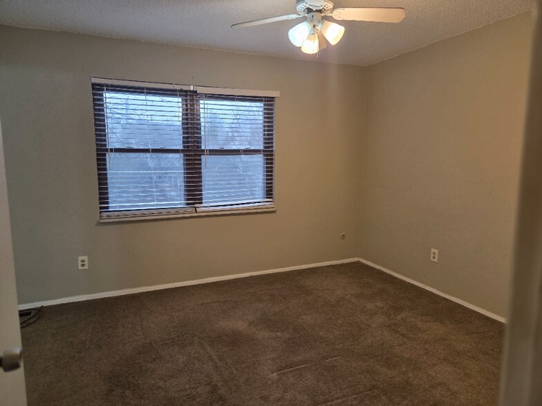 Building Photo - 13354 Hiddencrest Ln