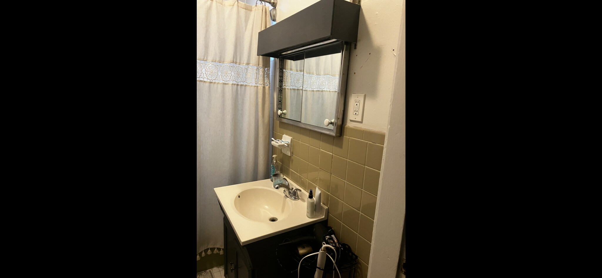 Building Photo - 377 Highland Ave