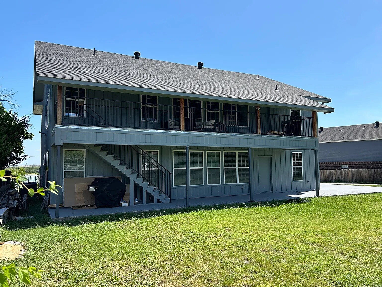 Building Photo - Room in Duplex on N Shore Dr