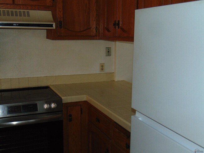 Building Photo - 10454 S Del Montes