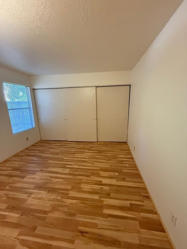 Building Photo - The Reserve Compound - Ground Level 2 bedroom, 2 bath - Close to Pool/Gym area