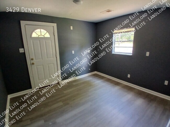 Building Photo - 3429 Denver-