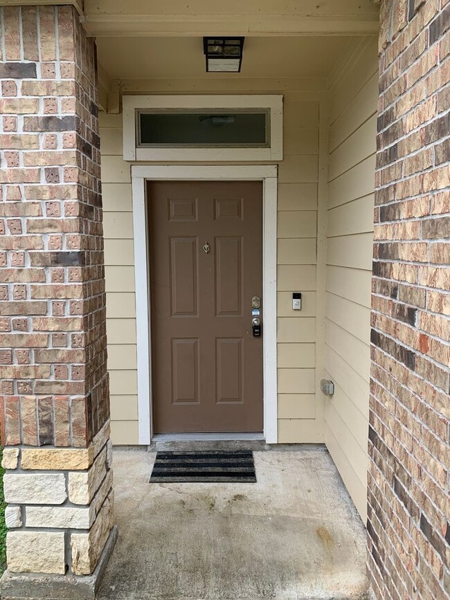 Building Photo - 17038 Wilthorne Gardens Ct