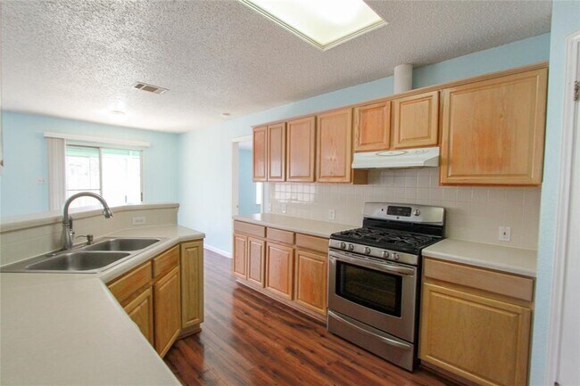 Building Photo - 9705 Dalewood Dr