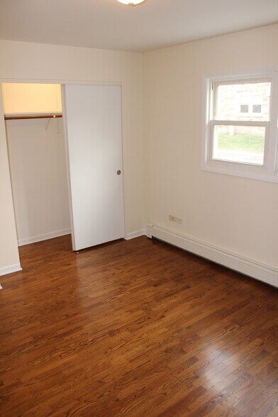 Building Photo - 14437 S Ravinia Ave