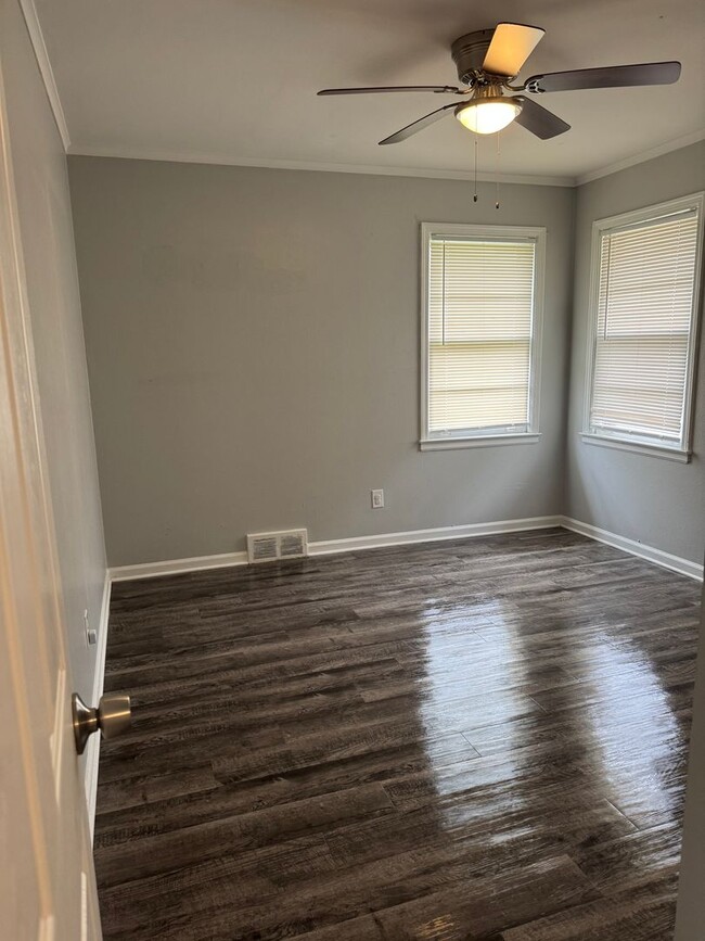 Building Photo - Very Nice Newly Rehabbed Home in Frayser -...