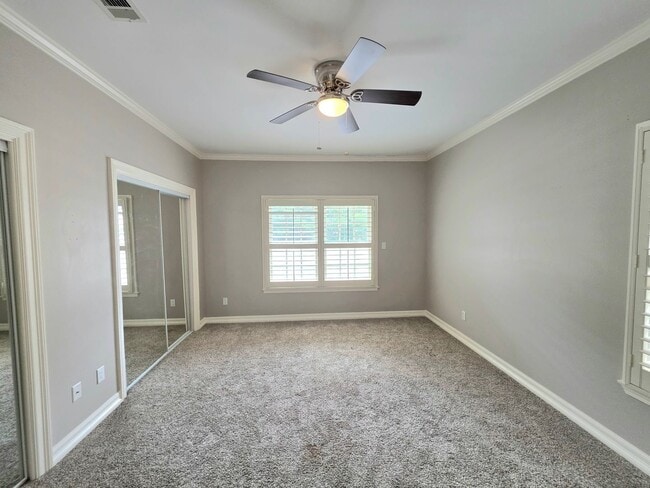 Building Photo - 3343 Chantarene Dr