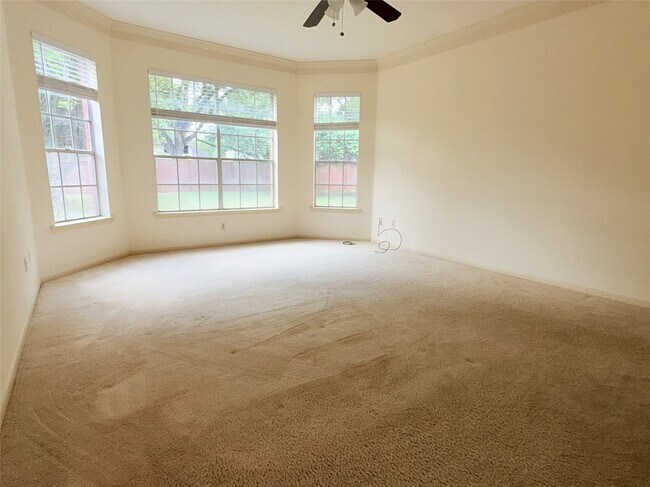 Building Photo - 3306 Vista Lake Dr