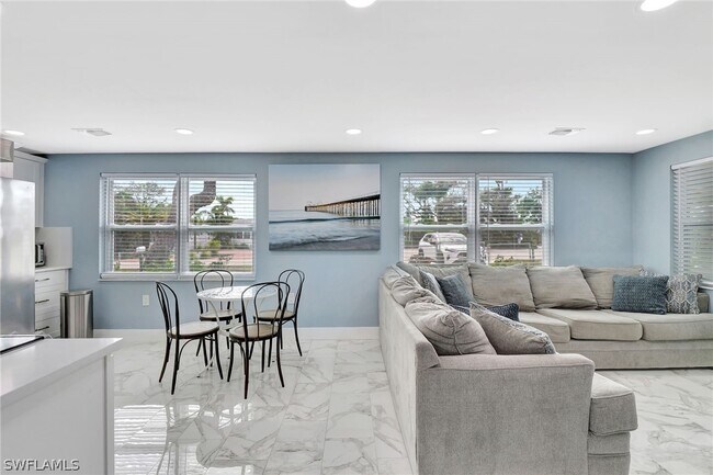 Building Photo - 1009 Ridge St