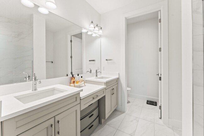 Building Photo - 12739 Machiavelli Way