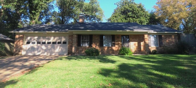 Primary Photo - South Tyler! Beautifully Updated 3 Bedroom...
