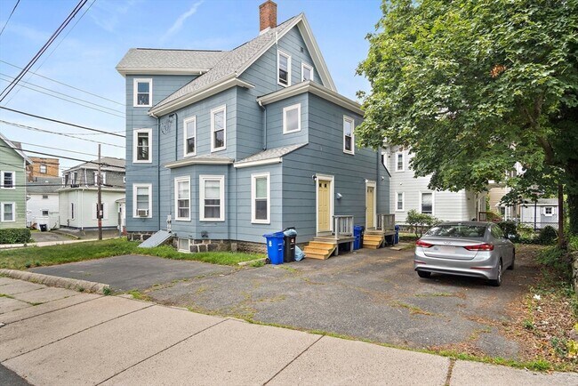 Building Photo - 135 Clifton St