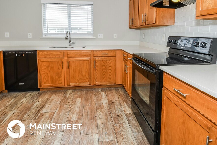 Building Photo - 416 Monet Ave