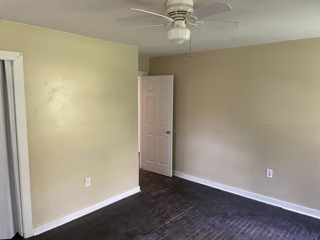 Building Photo - 210 Wildwood Terrace