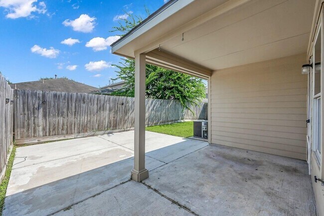 Building Photo - 19114 Mission Fort Ln