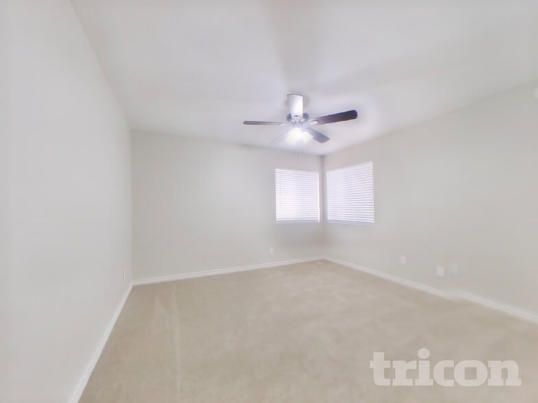 Building Photo - 4775 W Morrow Dr