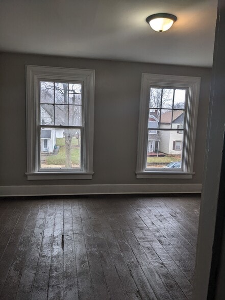 Master Bedroom - 437 S 14th St