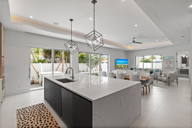 Building Photo - 221 Shore Ct