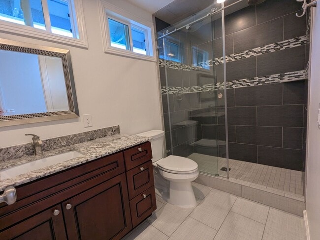 Building Photo - Amazing, gorgeous, end unit with huge yard.....