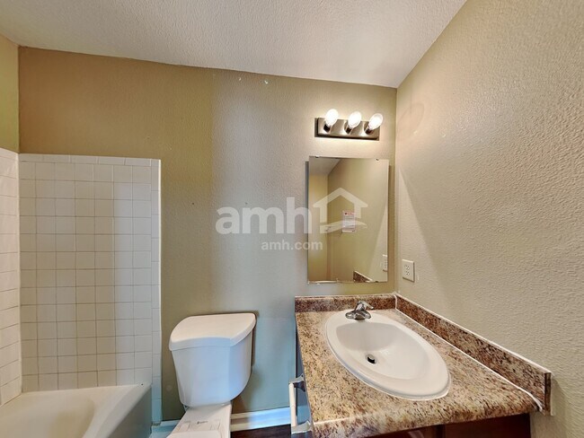 Building Photo - 10127 Cumberland Pointe Blvd