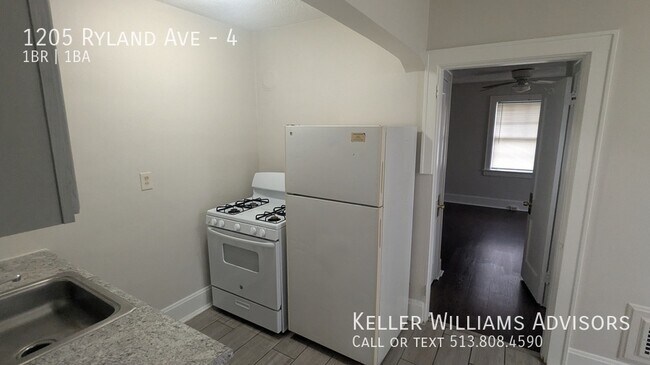 Building Photo - 1205 Ryland Ave