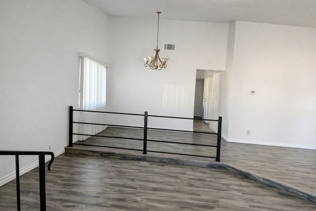 Building Photo - 12553 Foxtail Ln