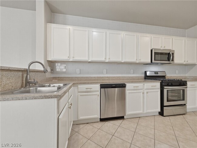 Building Photo - 9305 Gold Dove Ct