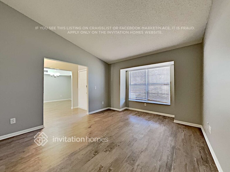 Building Photo - 425 Lagoon Dr