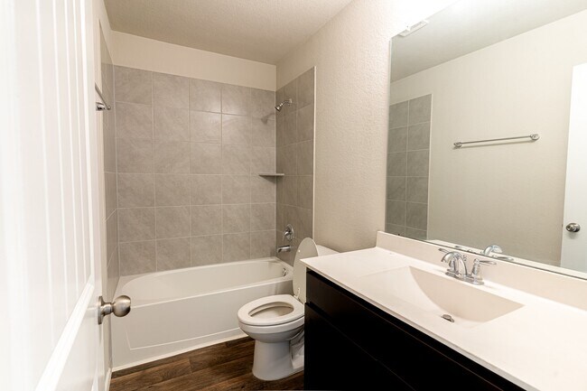 Building Photo - 1834 Brady Shores Dr