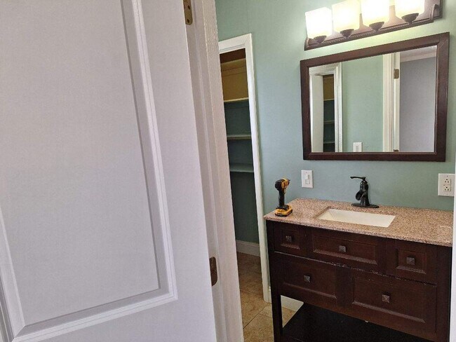 Building Photo - 1084 Nease Dr