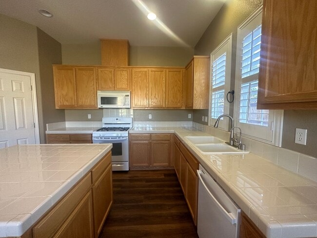 Building Photo - 9456 Vintner Cir