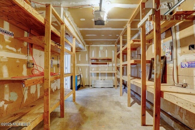 Building Photo - 12 Lone Star Ln