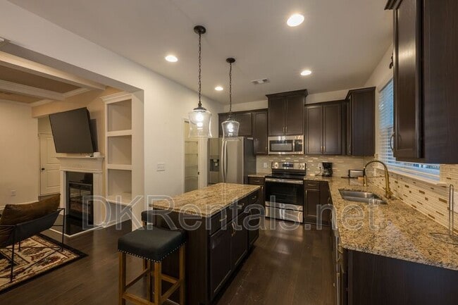 Building Photo - 2662 Stonekey Bend