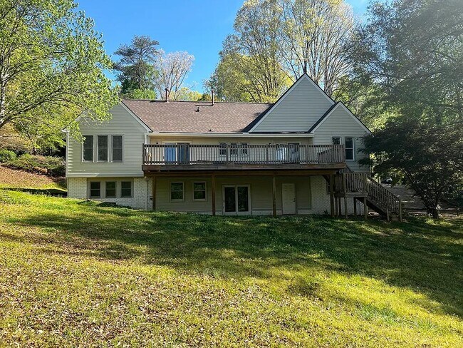 Building Photo - 12 Ginger Ln