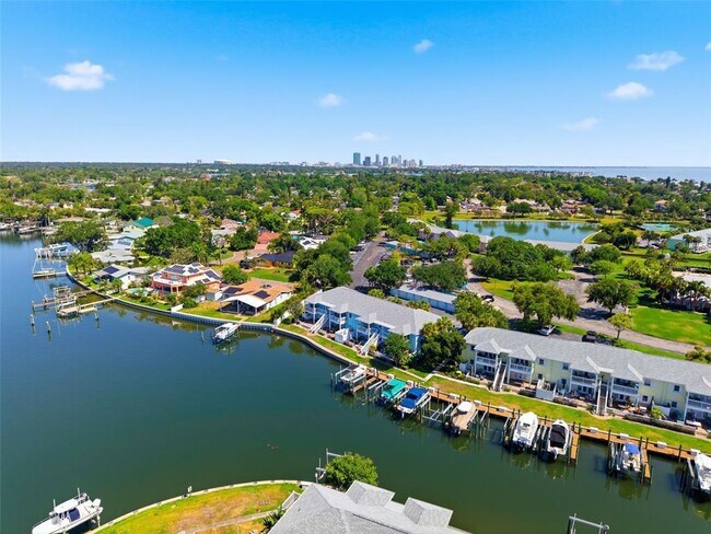 Building Photo - 4805 Cobia Dr SE
