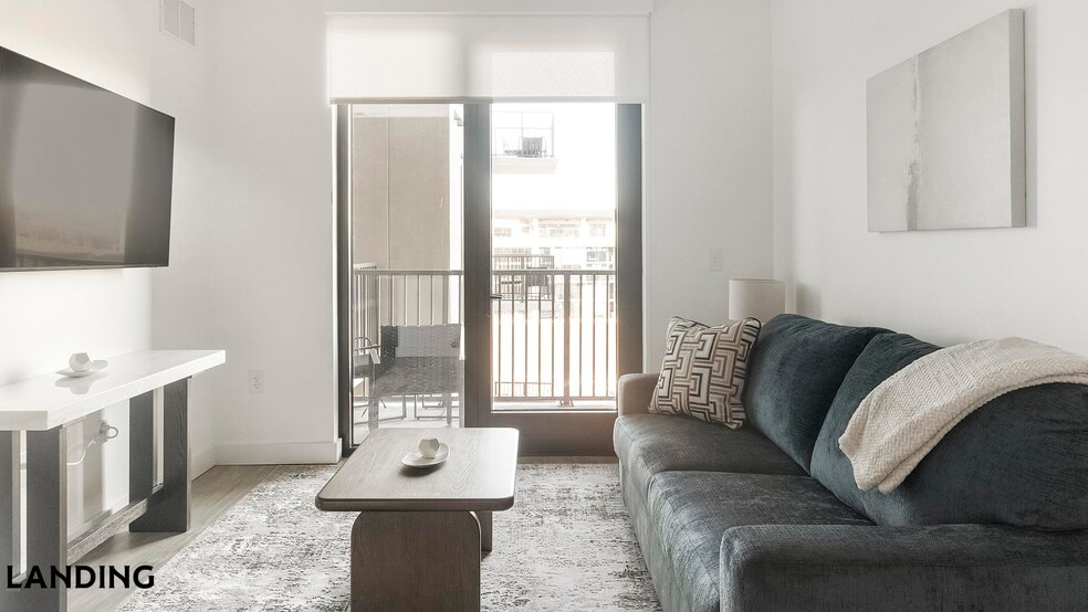 Building Photo - 1007 S Mint St