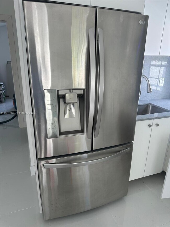 Building Photo - 235 W 16th St